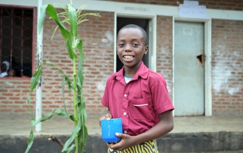 El hambre infantil y el impacto de la sequía en Malawi