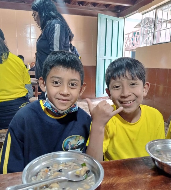 Children eating Mary's Meals in Ecuador
